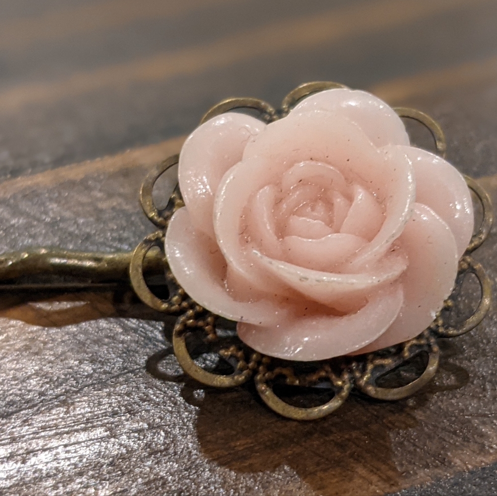Rose hair clips - Picture 5 of 6